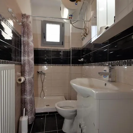 Apostolias Lägenhet